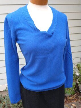 Sweater: cashmere, blue v-neck. Size small (loose fit) - by Jones New York
